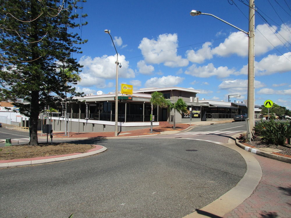 The Queens Gladstone Exterior foto